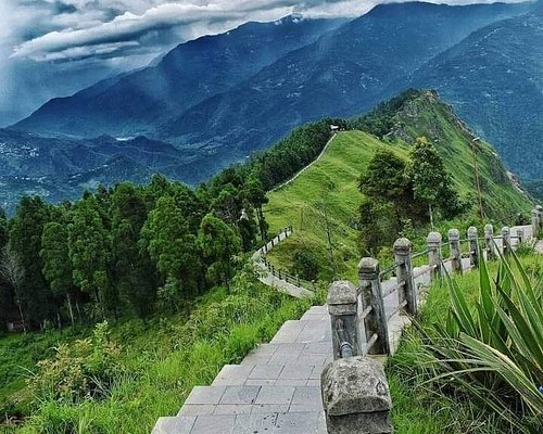 Pelling Skywalk & Kanchenjunga